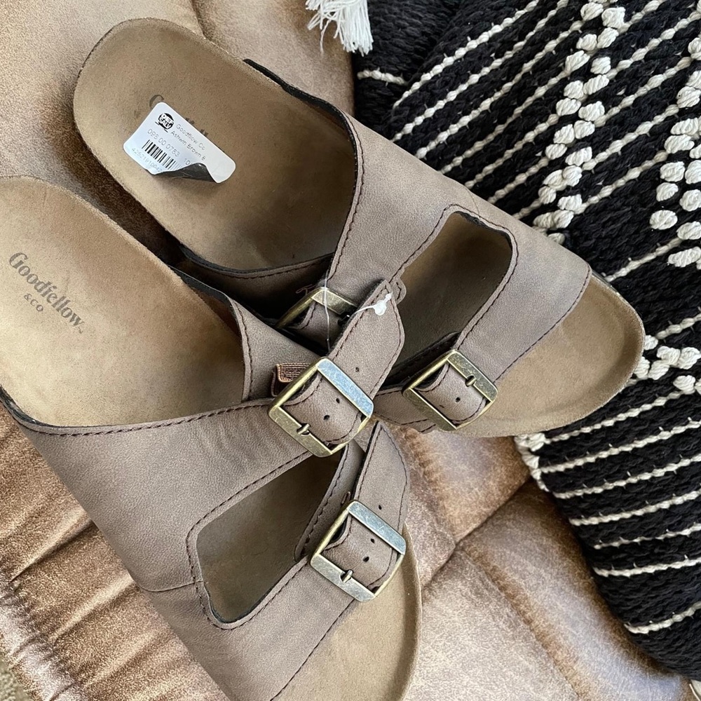 Goodfellows Brown Sandals size 8